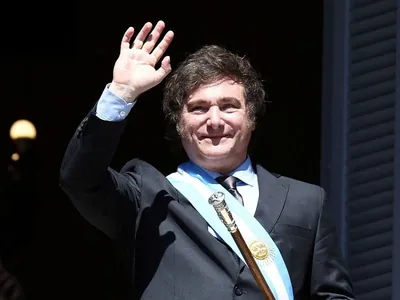 Escândalo de corrupção desgasta imagem de Milei antes de eleições na Argentina