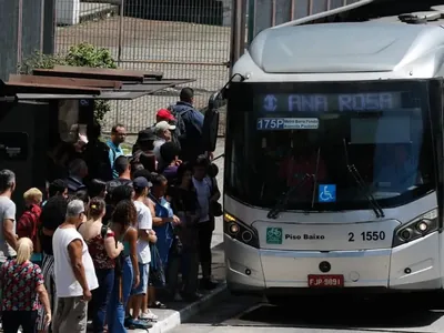 Tarifa de trem, metrô e ônibus em São Paulo fica mais cara a partir desta segunda