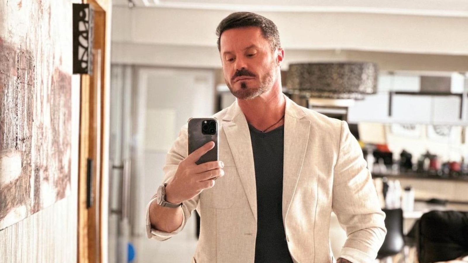 Influenciador Renato Cariani vira réu por tráfico de drogas