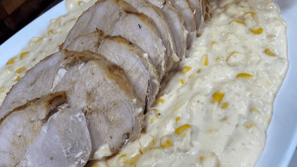 Peito de peru com creme de milho | Band Receitas