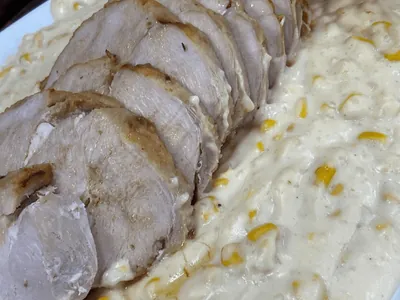 Peito de peru com creme de milho | Band Receitas