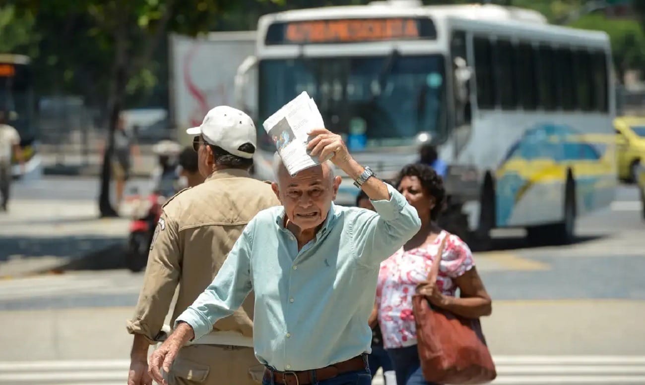 Dos temporais ao extremo calor: RJ vive na pele as mudanças climáticas em 2023