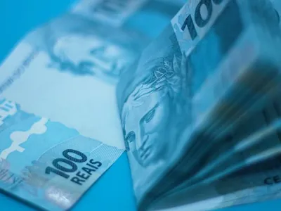 Ajuda profissional: quando vale a pena pagar alguém para cuidar das contas