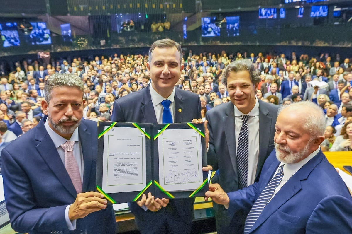 Em 2023, economia foi marcada pela reforma tributária e Haddad fortalecido