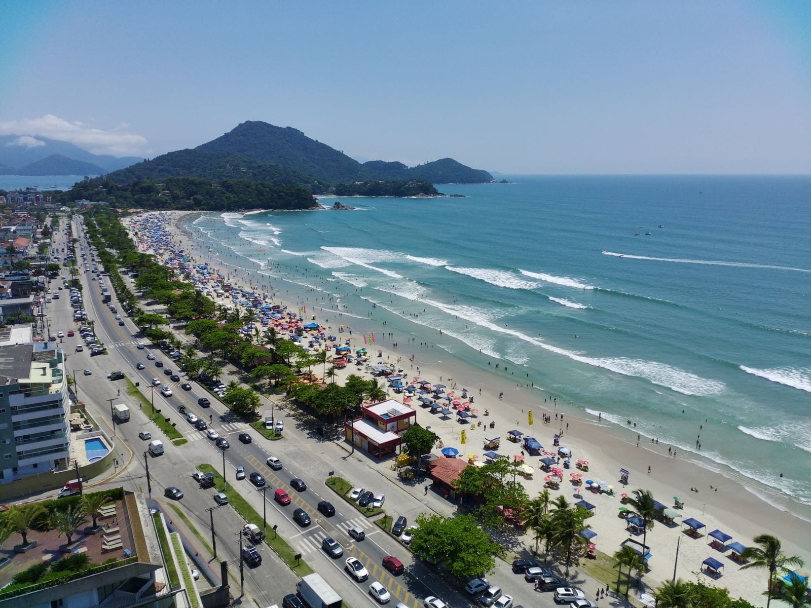 38 pessoas são salvas de afogamentos nas praias do Litoral Norte de SP durante o carnaval
