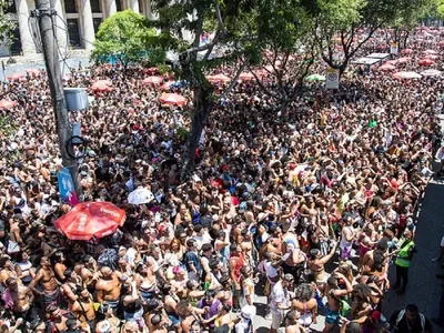 Ambulantes devem retirar o material oficial para o Carnaval de Rua