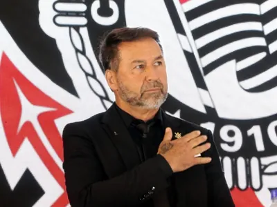 Corinthians vota expulsão de Augusto Melo; entenda o caso