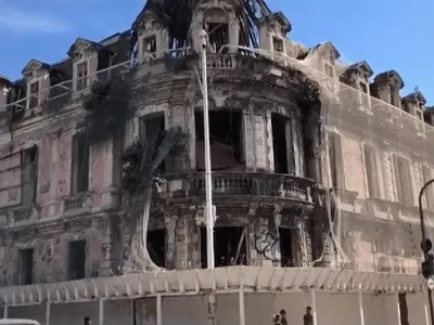 Prédio histórico sofre com abandono há mais de 40 anos no Centro do Rio
