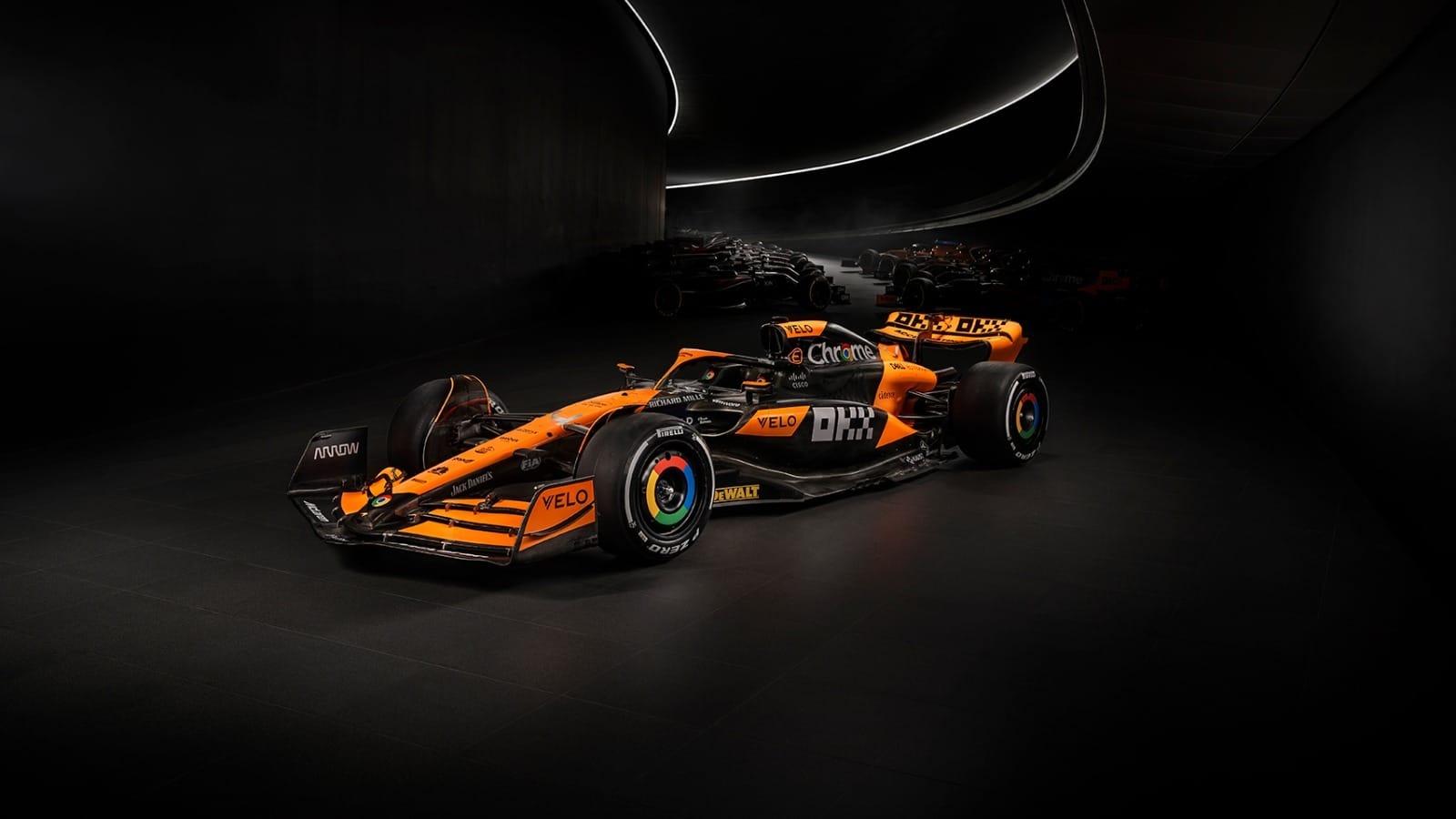 McLaren apresenta visual de 2024 e anuncia data de lançamento de novo carro