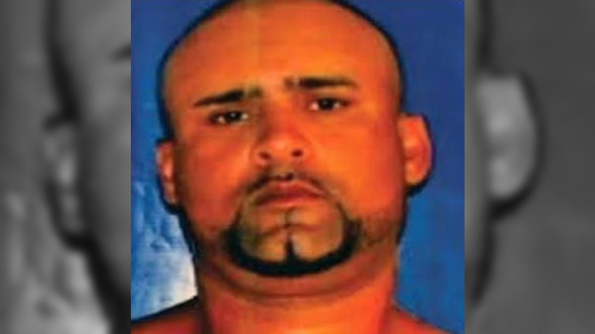 Polícia investiga morte de mliciano na orla do Recreio dos Bandeirantes