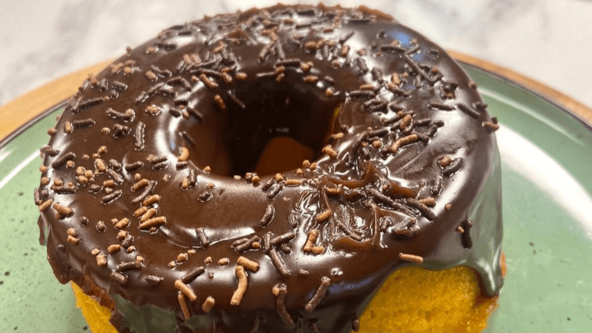 Bolo de cenoura do Edu Guedes | Band Receitas