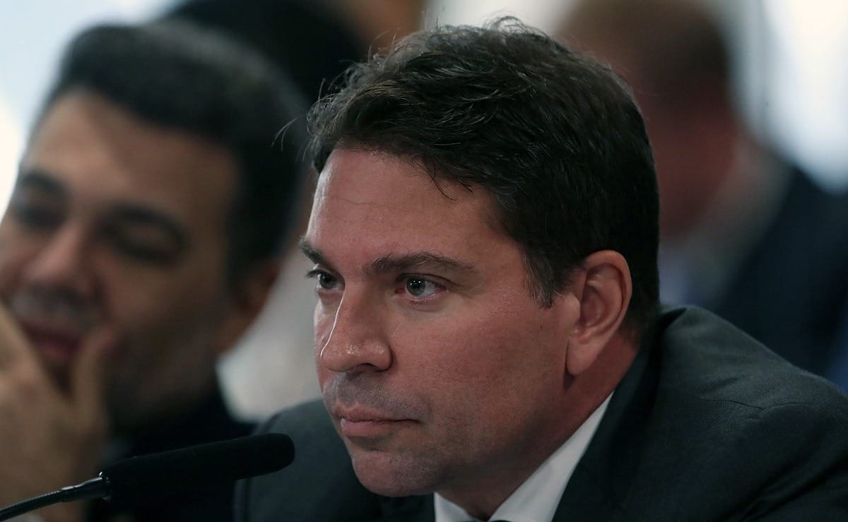 PF aposta em deportação para trazer Ramagem ao Brasil em até 20 dias