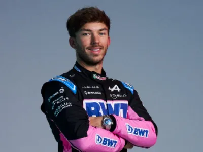 Pierre Gasly estreia em 2025 com capacete desenhado por fã em concurso