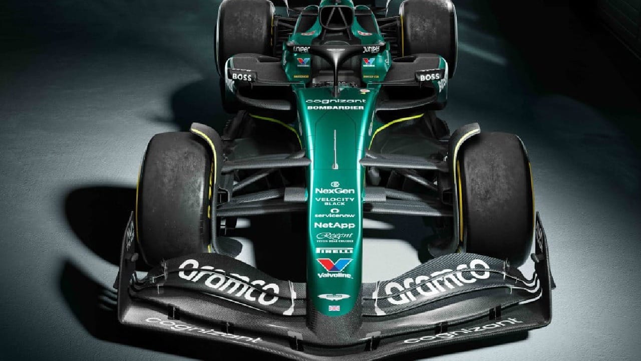 Aston Martin apresenta carro para temporada 2024 da Fórmula 1; veja fotos