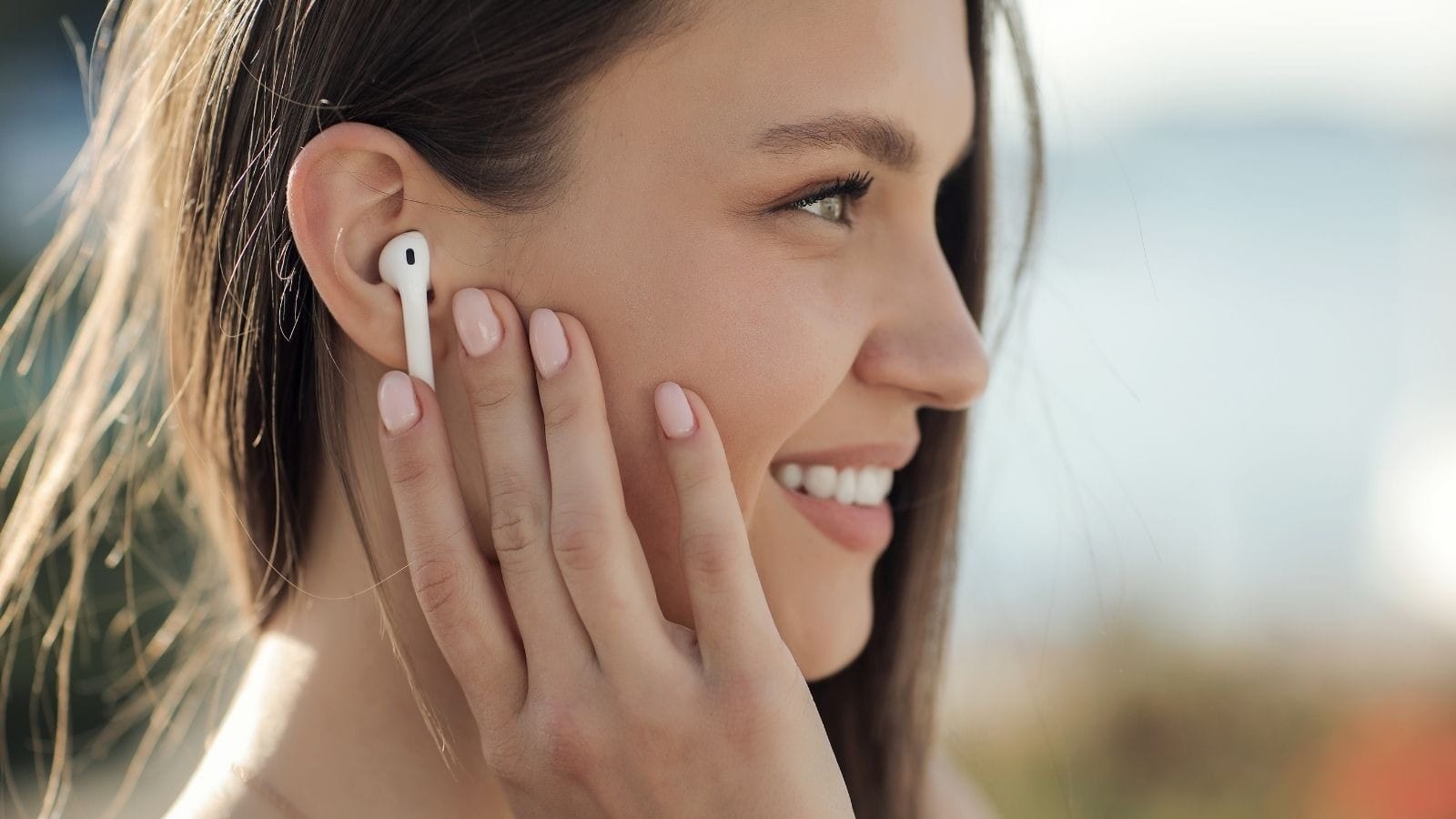 Fones sem fio trazem praticidade, mas pesam no bolso