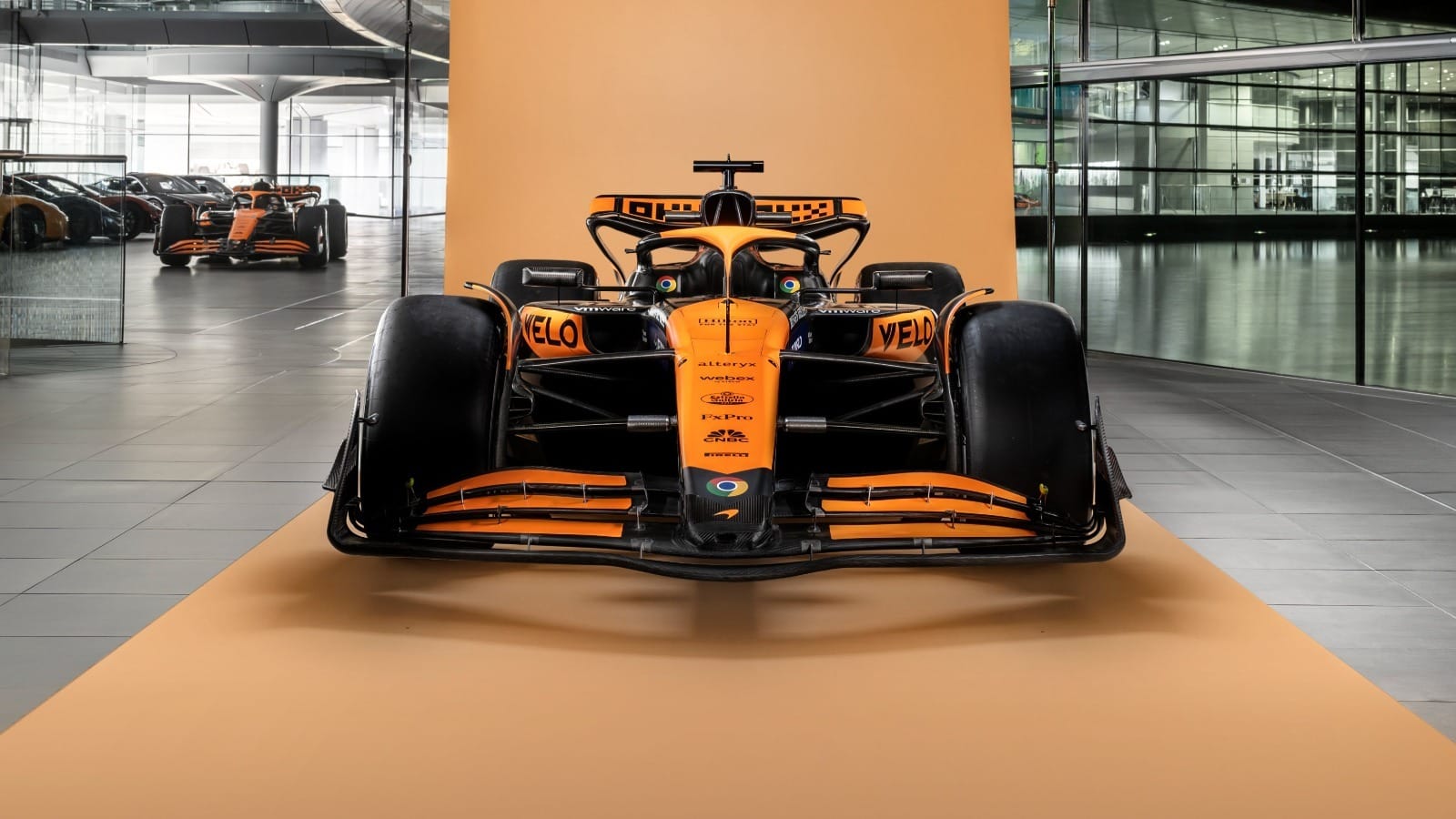 McLaren apresenta MCL38 para brigar pelas primeiras posições na F1 em 2024