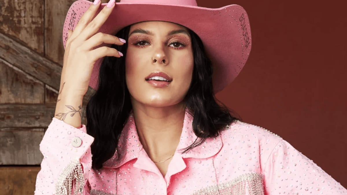 Ana Castela celebra carreira e revela papel em novela: “Pedi para participar”