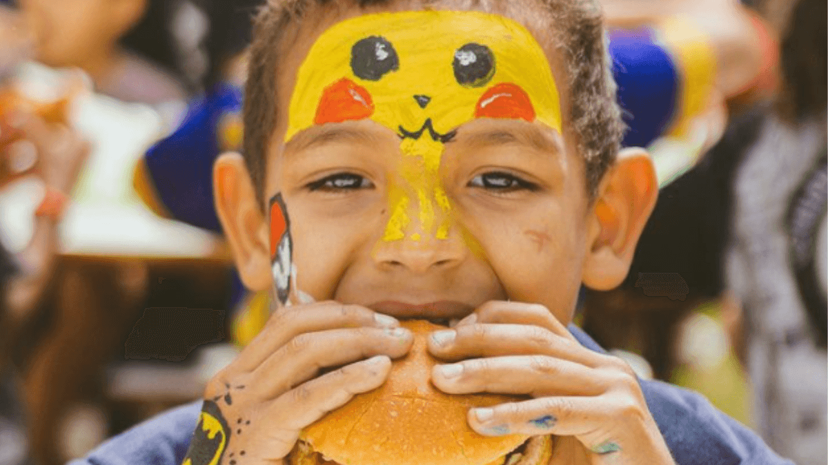 Conheça a Hamburgada do Bem: projeto social para crianças carentes
