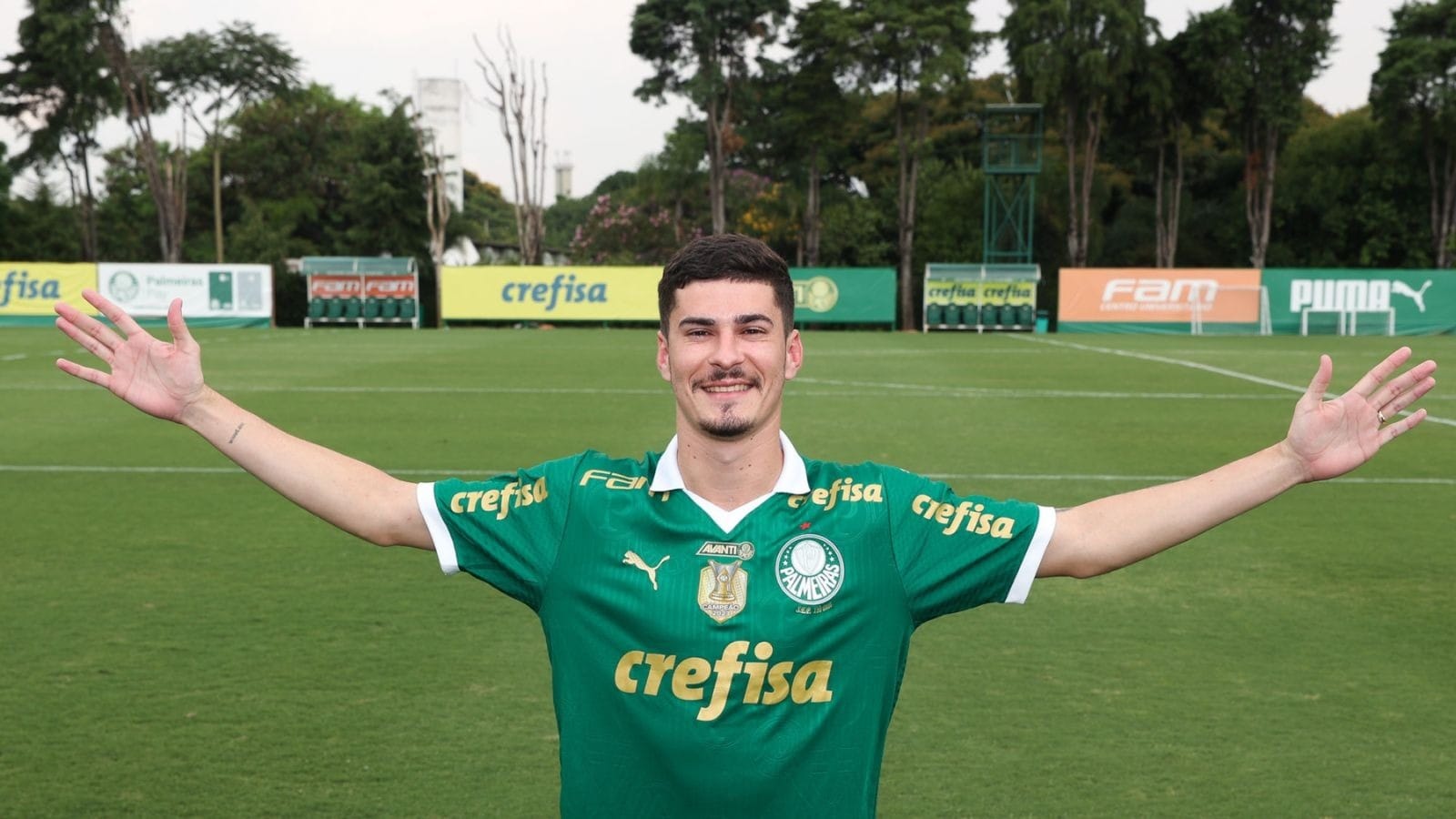 Palmeiras anuncia a contratação do meia Rômulo, do Novorizontino