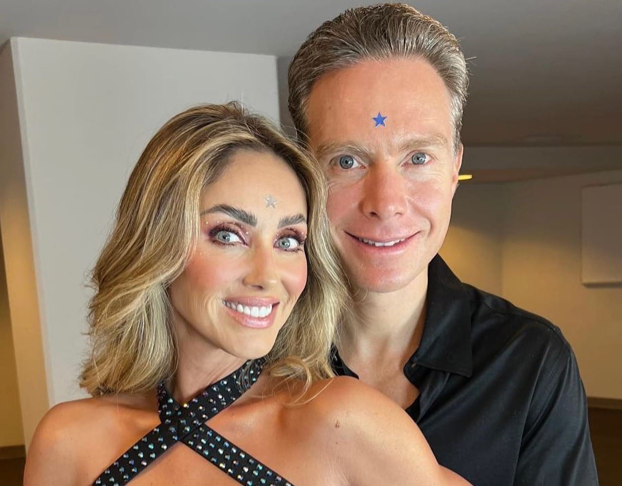 Marido de Anahí desviou dinheiro da turnê do RBD, denuncia jornalista mexicano