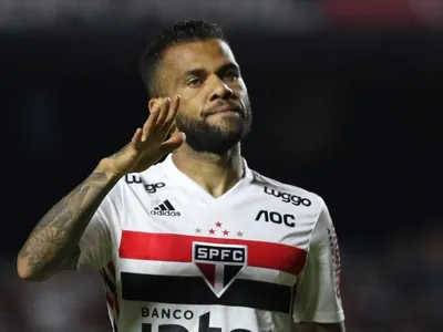 Condenado por estupro, Daniel Alves pode ter liberdade supervisionada em 2025