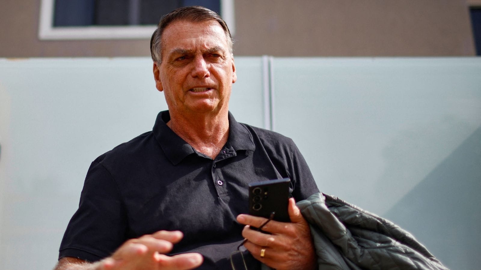 PF: Bolsonaro transferiu R$ 2 milhões a Michelle para tentar escapar de bloqueio de bens
