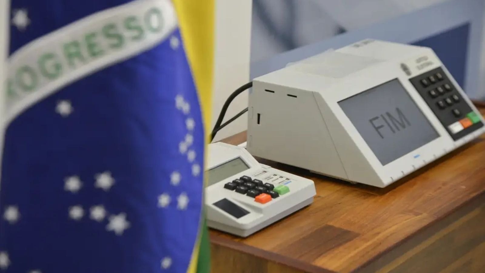 Congresso de Direito Eleitoral debate influência da IA nas eleições