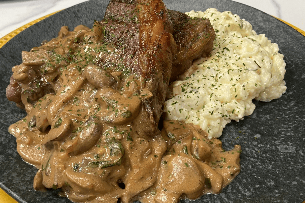 Picanha ao molho de cogumelos e arroz à piamontese | Band Receitas