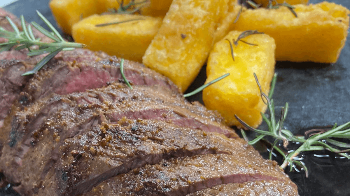 Bombom de alcatra com polenta frita | Band Receitas
