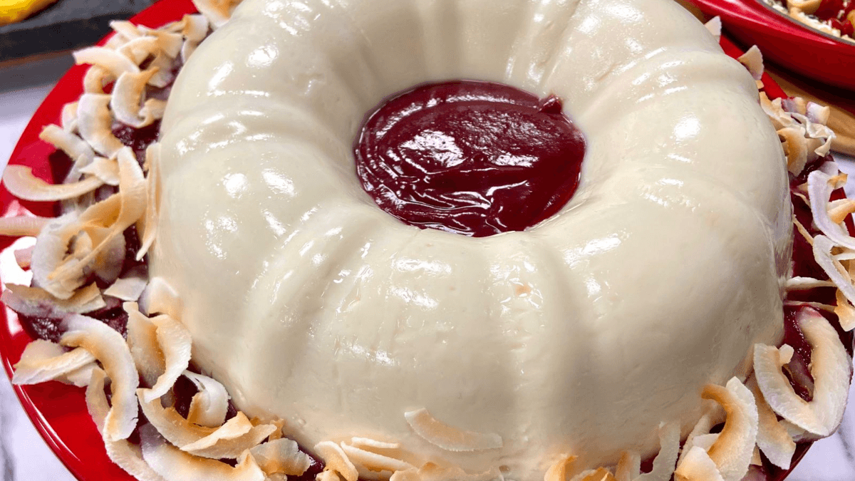Manjar branco com calda de caramelo | Band Receitas