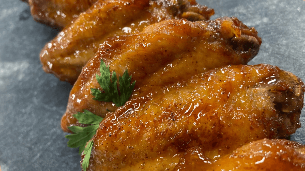 Asinha de frango apimentada com creme de gorgonzola | Band Receitas