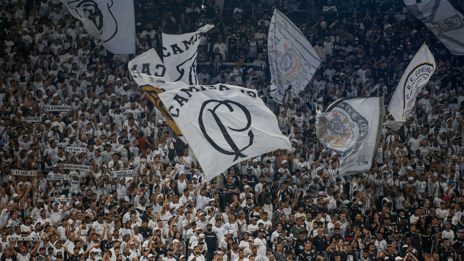 PCC no Corinthians? Entenda relacionamento da facção com clubes de futebol