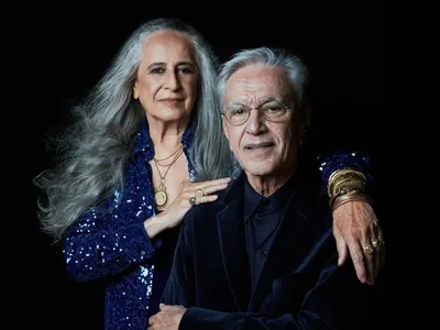 Caetano se surpreende com vitória no Grammy e dedica prêmio à Bethânia