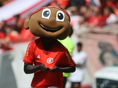 Internacional demite intérprete de mascote indiciado por importunação sexual