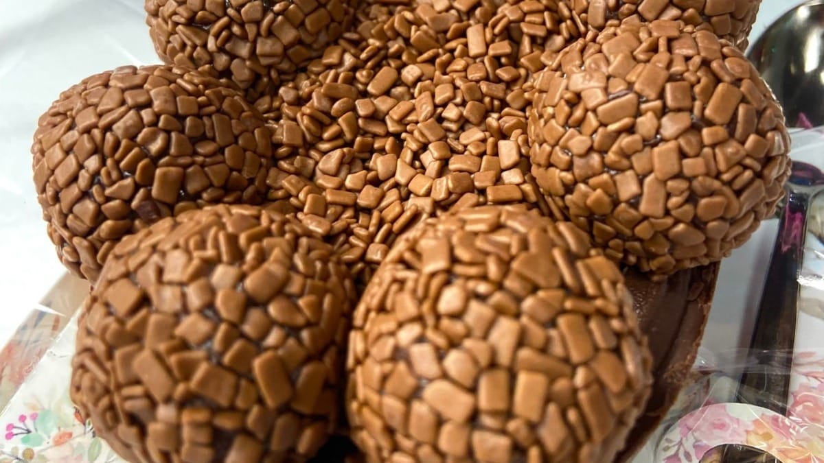 Recheio de brigadeiro para ovo de Páscoa | Band Receitas