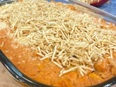 Strogonoff de forno: receita prática para servir com arroz e batata palha