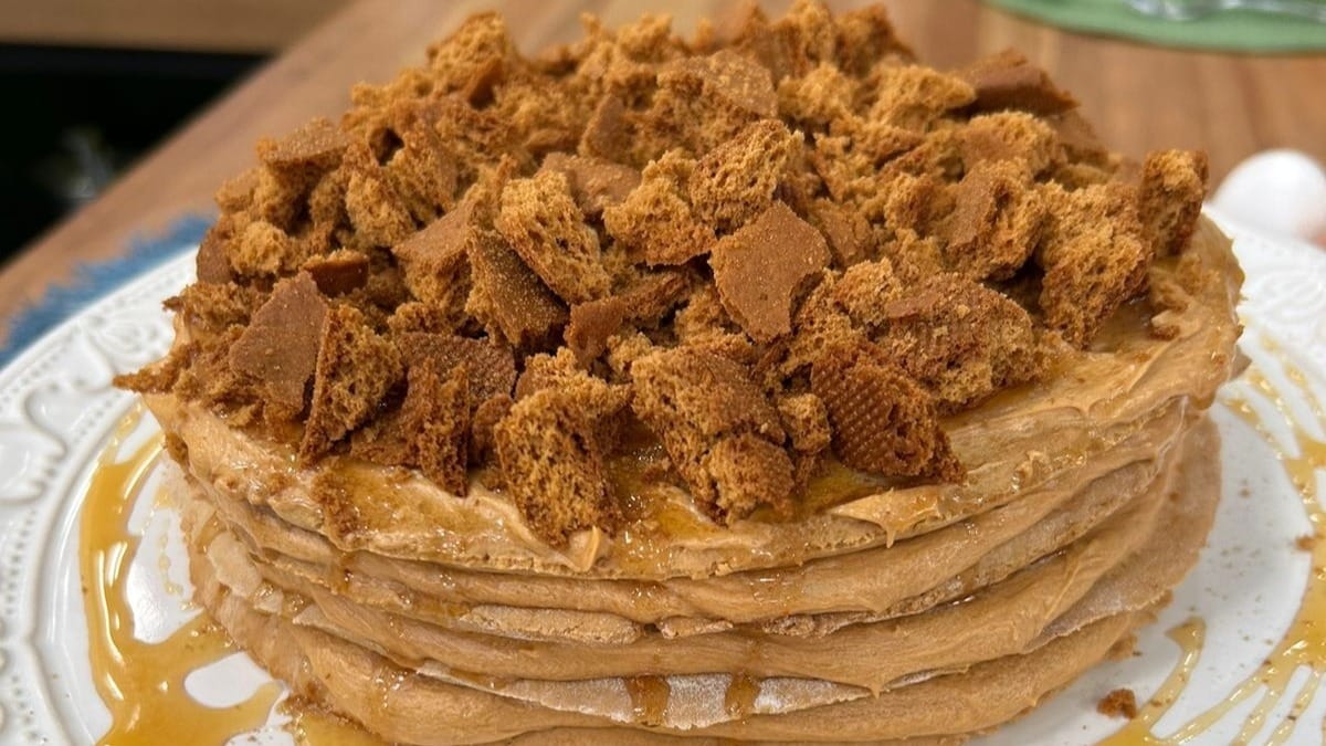 Bolo de mel russo com recheio de doce de leite | Band Receitas