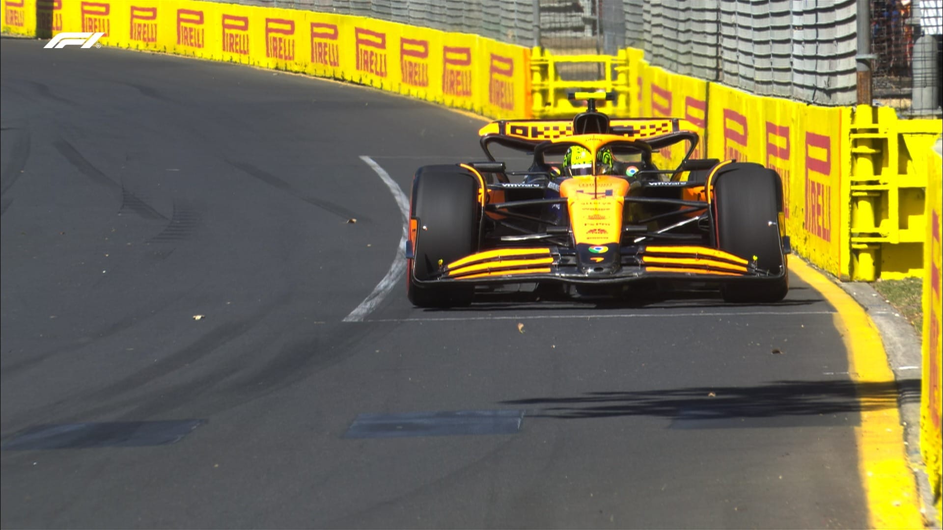 Norris desbanca Verstappen e lidera treino marcado por acidentes na Austrália