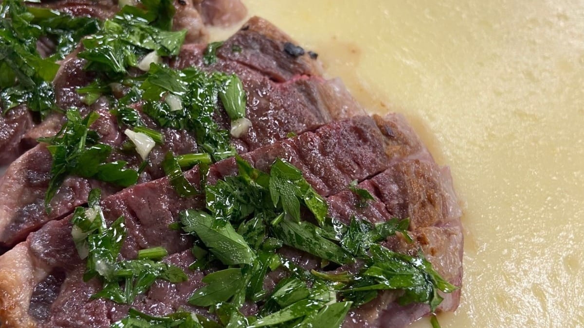 Bife ancho com aligot de mandioca | Band Receitas