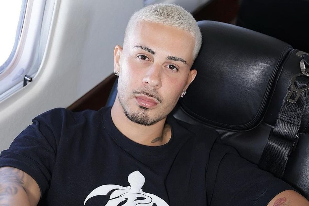 "Quando dois homens namoram, a primeira raiva é cacete", diz Carlinhos Maia