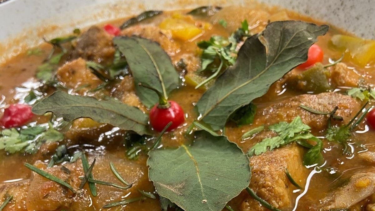 Moqueca de peixe com farofa de banana | Band Receitas