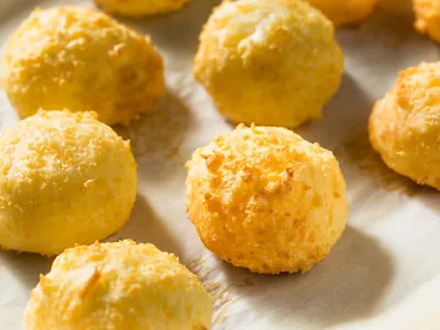 Frito, recheado, de frigideira: aprenda 10 versões deliciosas de pão de queijo