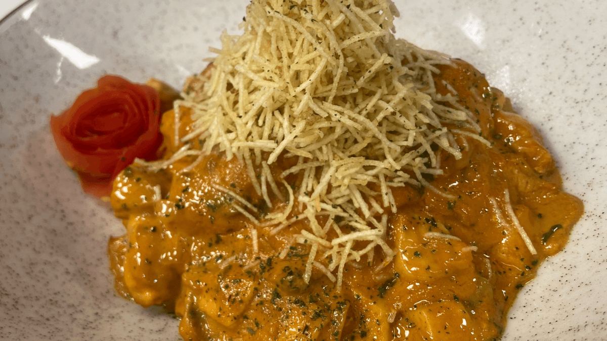 Strogonoff de frango com molho branco | Band Receitas