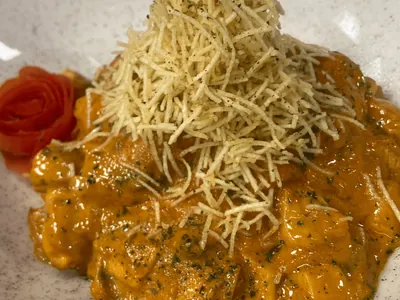 Strogonoff de frango com molho branco | Band Receitas