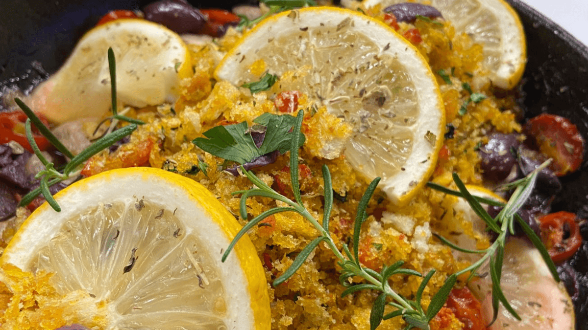 Filé de peixe com farofa de pão italiano | Band Receitas