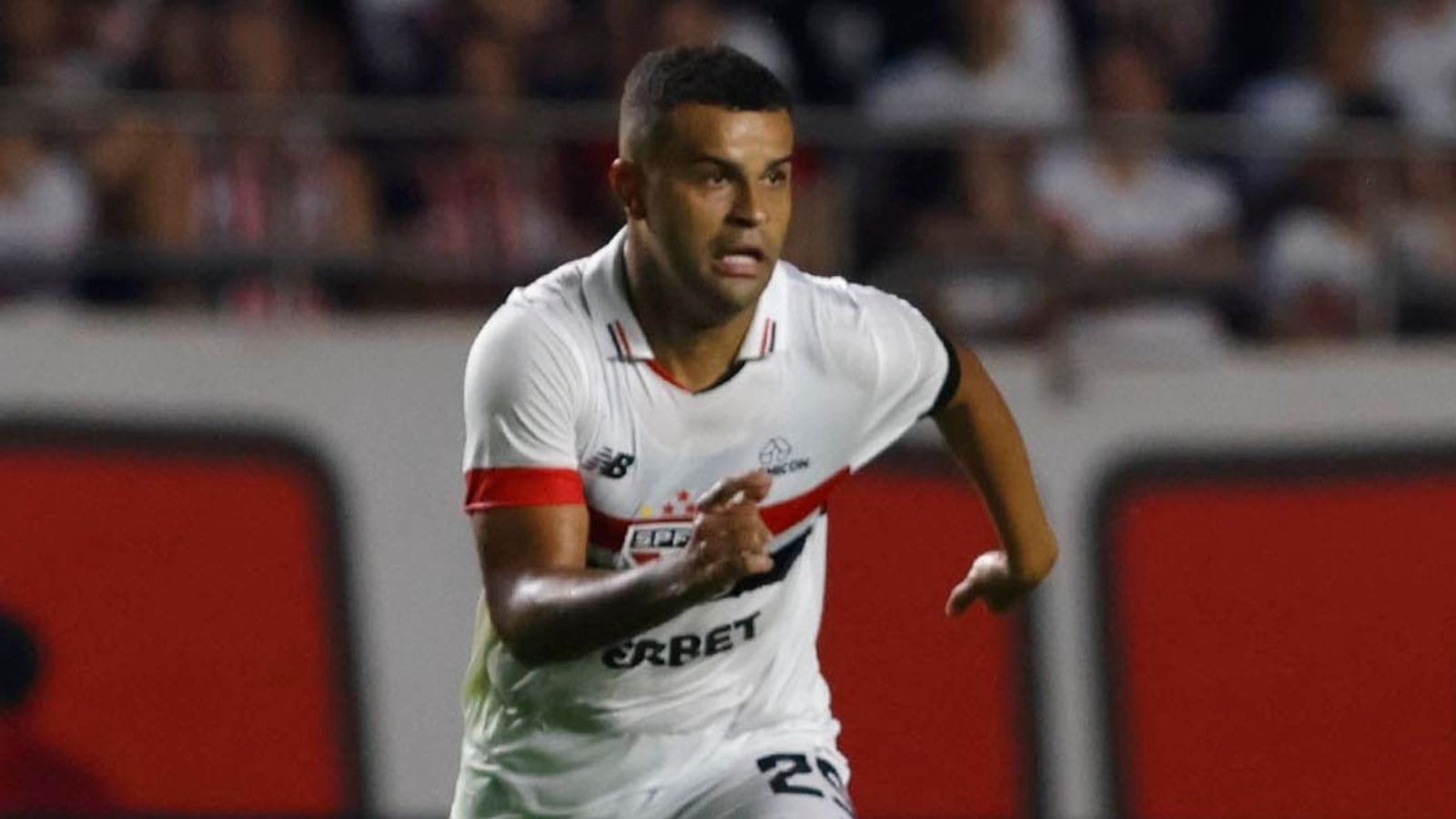 Alisson no Corinthians: Relembre jogadores que atuaram nos rivais