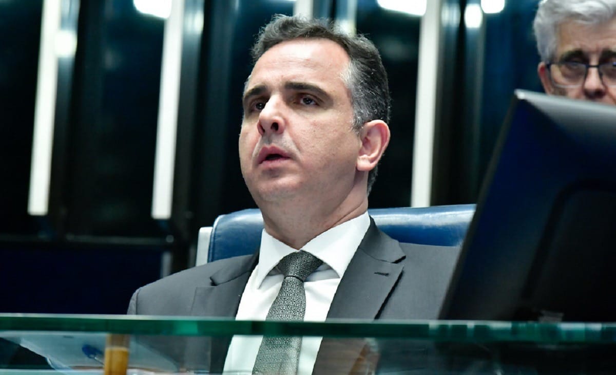 Davi Alcolumbre indica senador Rodrigo Pacheco para o TCU