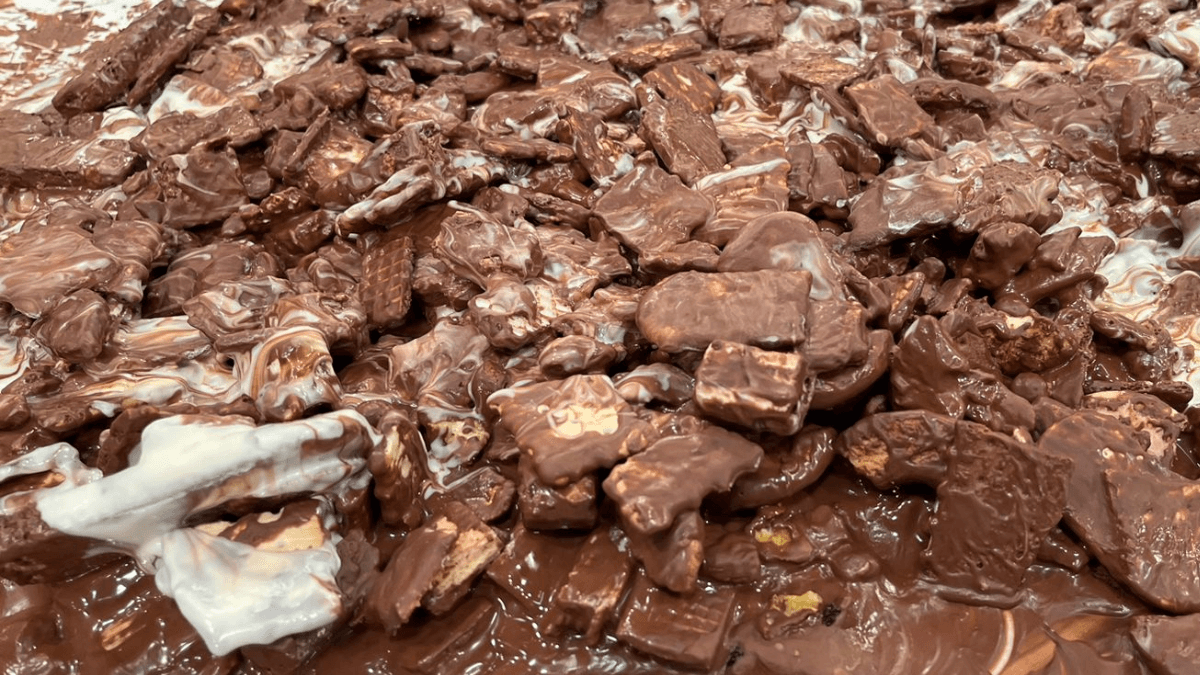 Barra de chocolate gigante recheada | Band Receitas