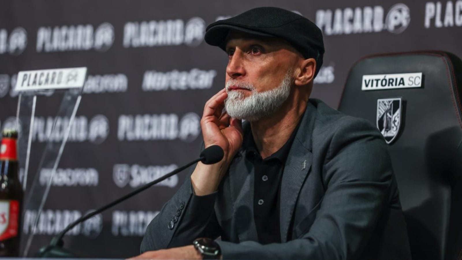 Álvaro Pacheco rescinde com Vitória de Guimarães e fica mais perto do Vasco