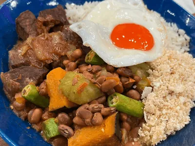 O que tem no PF do chef Rodrigo Oliveira? Aprenda receitas simples e deliciosas